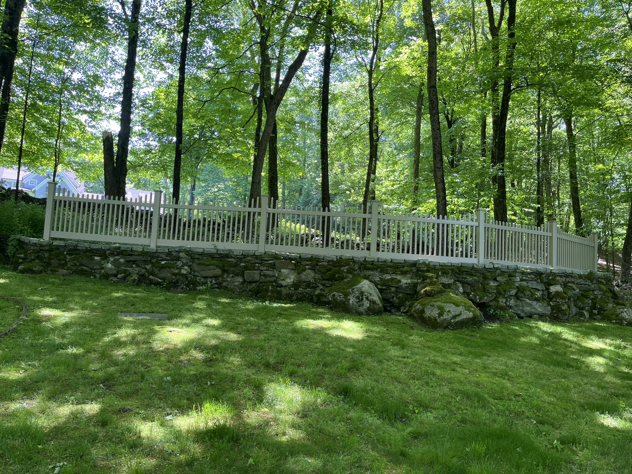 Classic Vinyl Fence - View 8